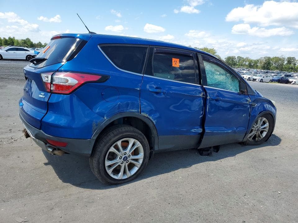 2017 FORD ESCAPE SE 3