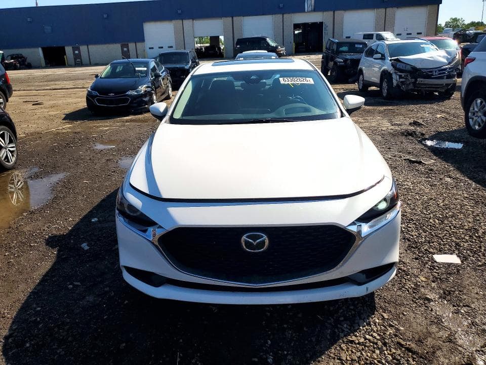 2019 MAZDA 3 PREMIUM 5