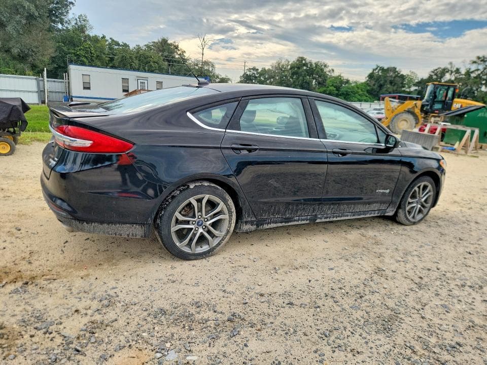 2017 FORD FUSION SE HYBRID 3
