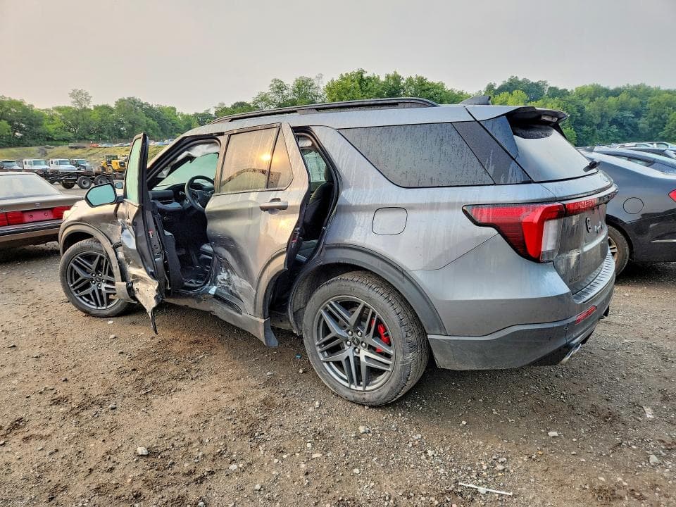 2025 FORD EXPLORER ST 2