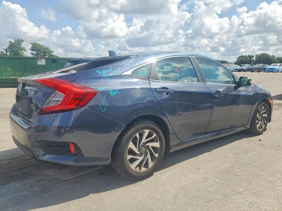 2018 HONDA CIVIC EX 3