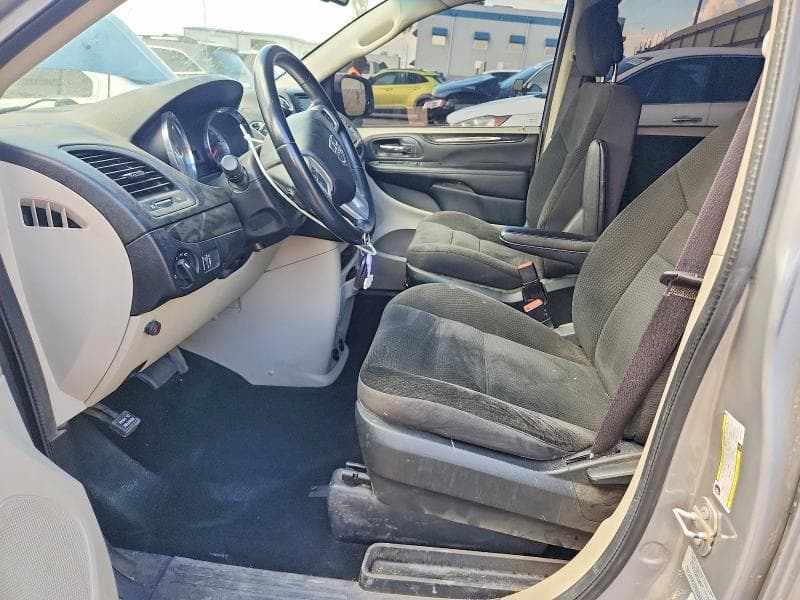 2017 DODGE GRAND CARAVAN SE 7