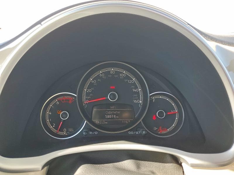 2019 VOLKSWAGEN BEETLE S 9