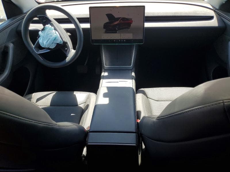 2026 TESLA MODEL Y 8