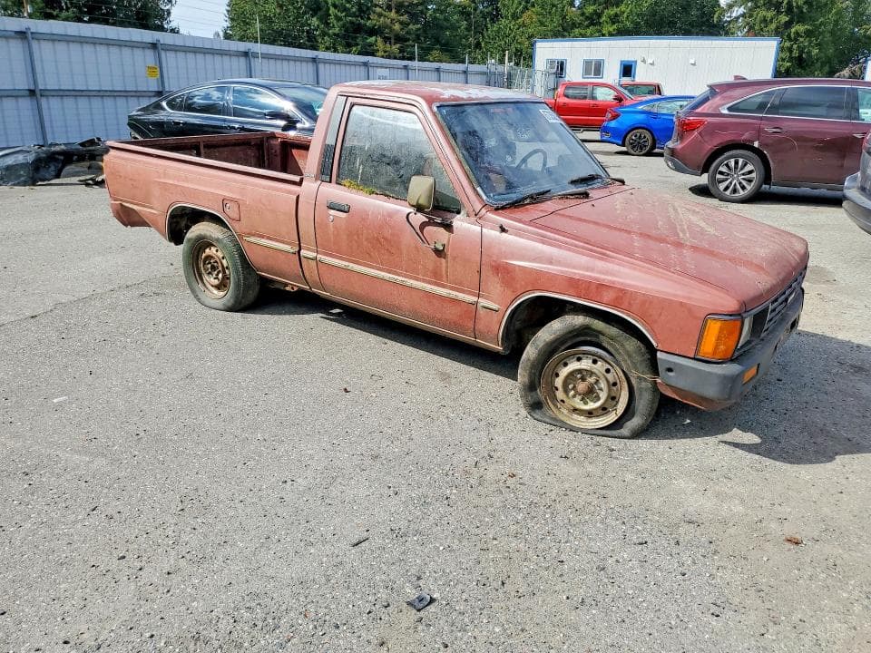 1985 TOYOTA PICKUP 1/2 TON RN50 4