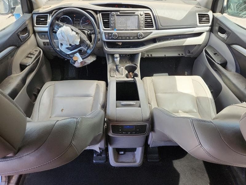2017 TOYOTA HIGHLANDER XLE 8