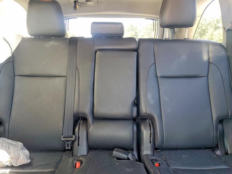 2018 TOYOTA HIGHLANDER XLE 10