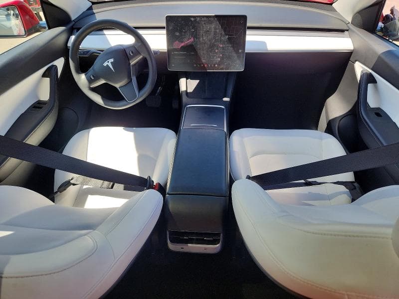 2021 TESLA MODEL Y 8