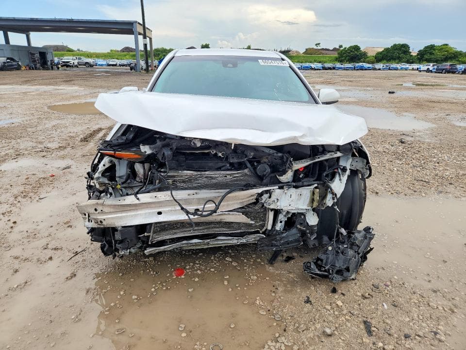 2018 TOYOTA CAMRY LE 5