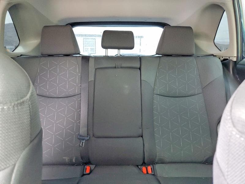 2024 TOYOTA RAV4 HYBRID XLE 10