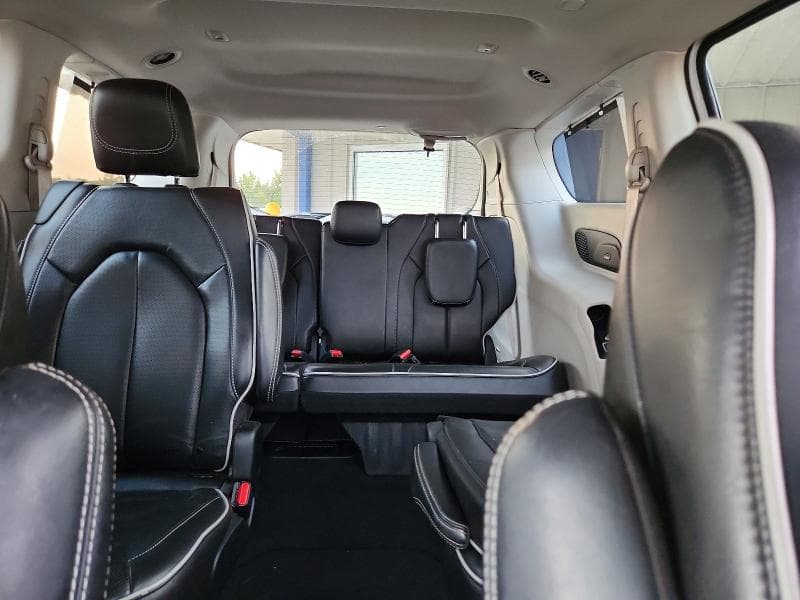 2022 CHRYSLER PACIFICA LIMITED 10