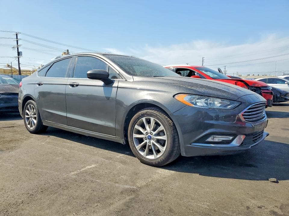 2017 FORD FUSION SE 4