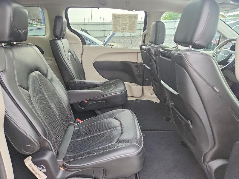 2018 CHRYSLER PACIFICA LIMITED 11
