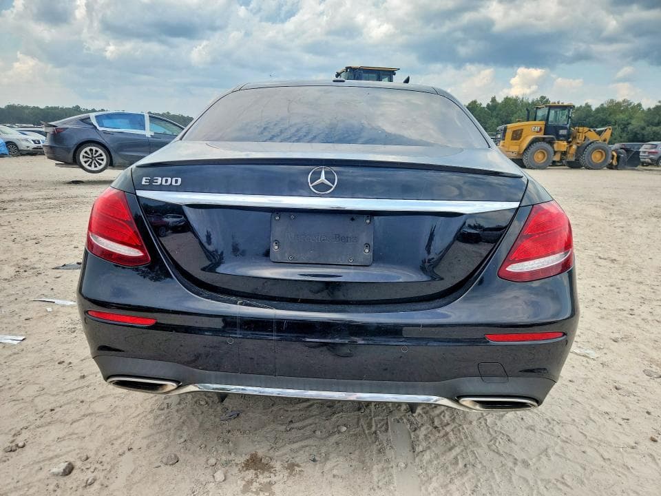 2018 MERCEDES-BENZ E 300 6