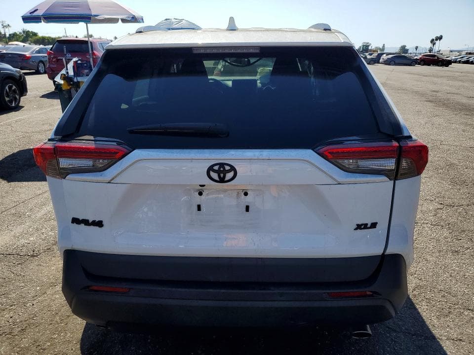 2024 TOYOTA RAV4 XLE 6