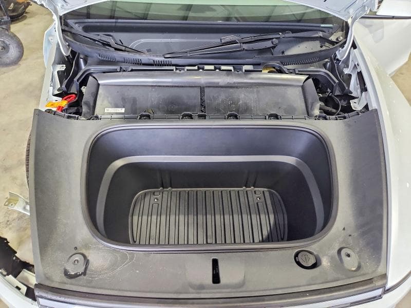 2026 TESLA MODEL Y 12
