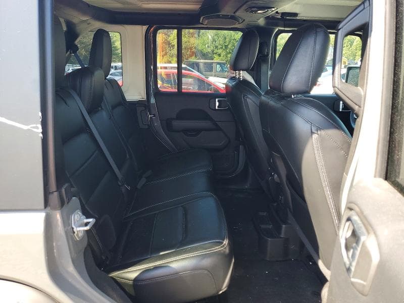 2018 JEEP WRANGLER UNLIMITED SAHARA 10