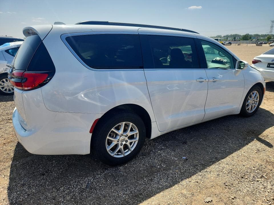 2022 CHRYSLER PACIFICA TOURING L 3