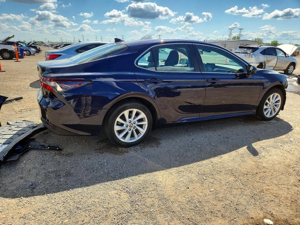 2022 TOYOTA CAMRY LE 3