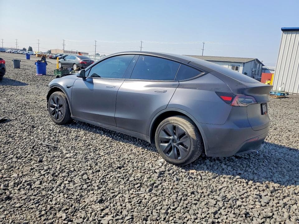 2024 TESLA MODEL Y 2
