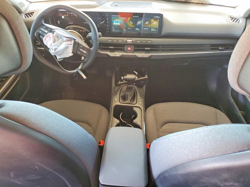 2025 KIA K4 EX 8