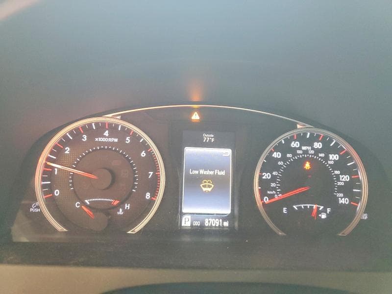 2017 TOYOTA CAMRY SE 9