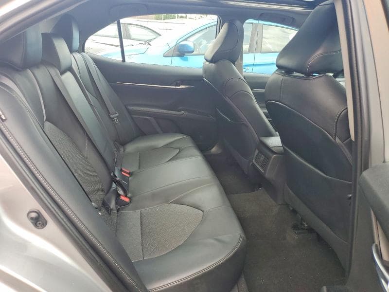 2020 TOYOTA CAMRY XSE 10