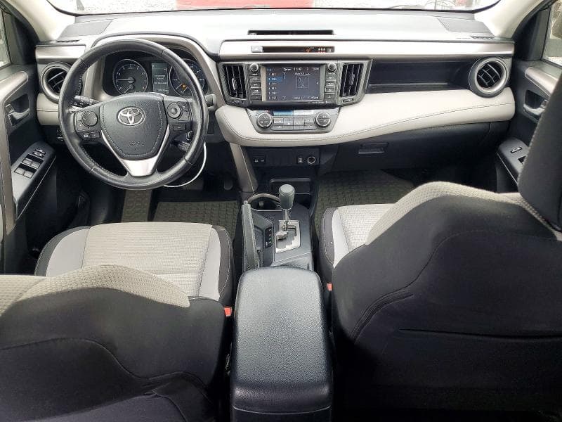 2017 TOYOTA RAV4 XLE 8