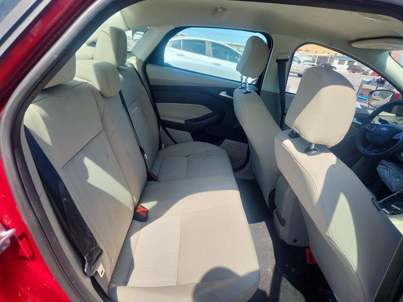 2017 FORD FOCUS SE 10