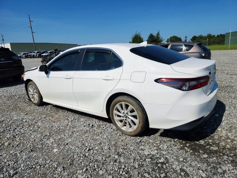 2023 TOYOTA CAMRY LE 2