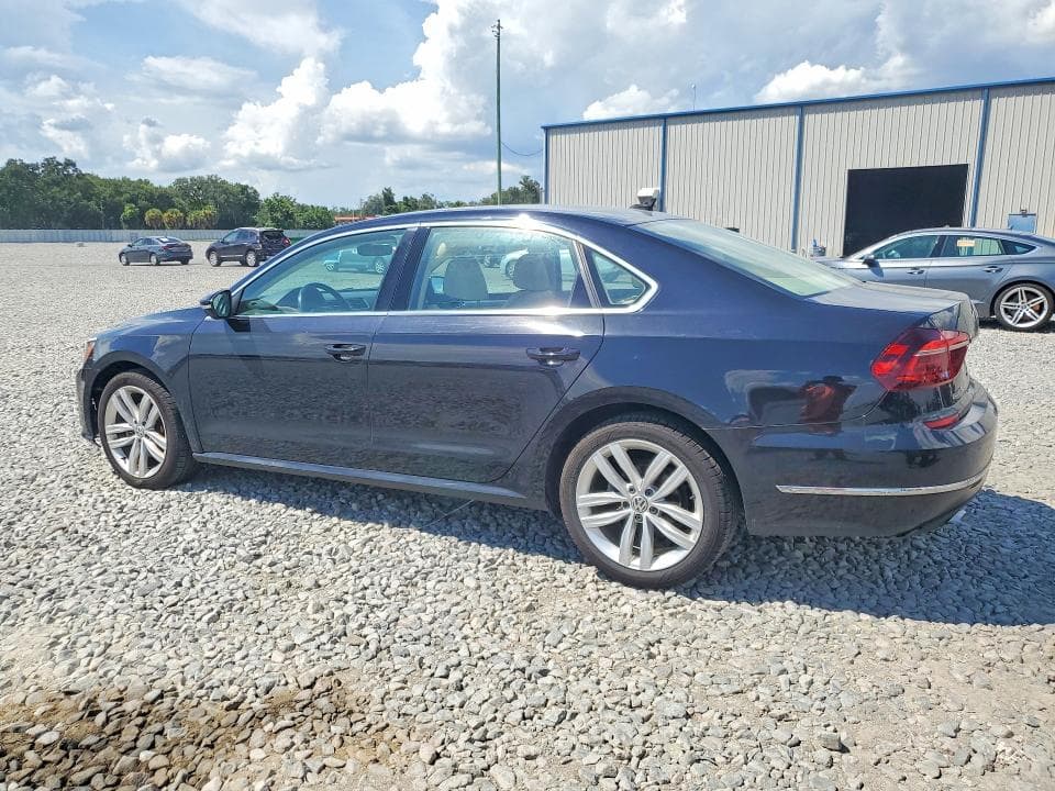 2018 VOLKSWAGEN PASSAT SE 2