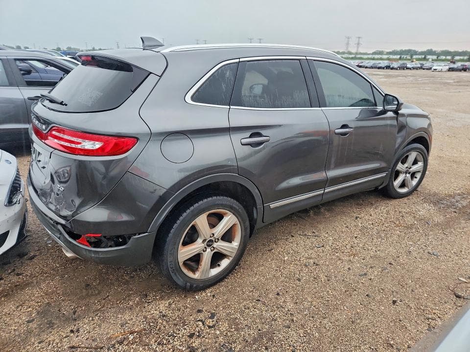 2018 LINCOLN MKC PREMIERE 3