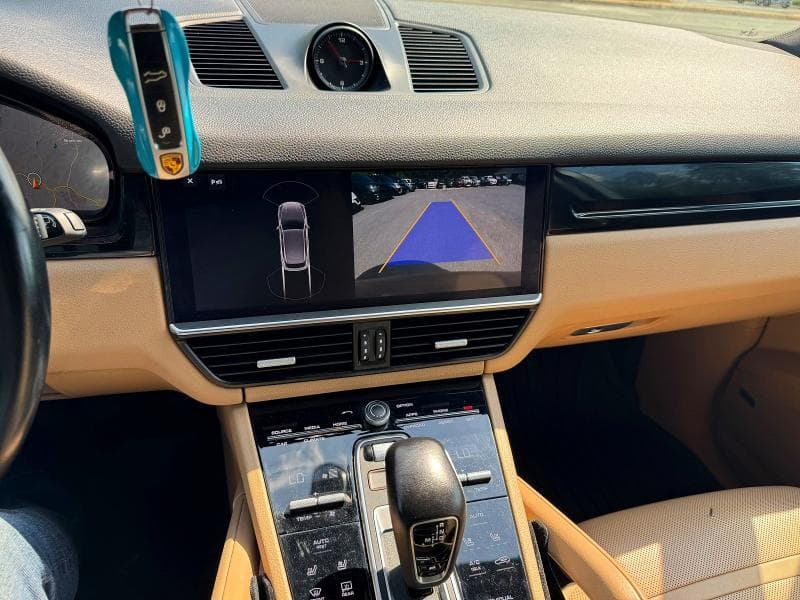 2019 PORSCHE CAYENNE 10