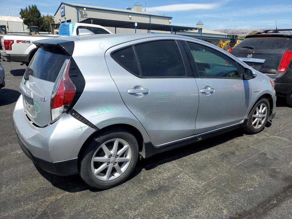 2017 TOYOTA PRIUS C ONE 3