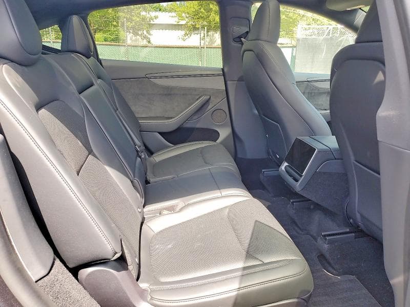 2026 TESLA MODEL Y 10