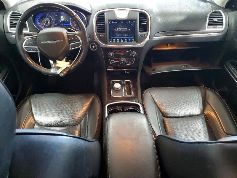 2019 CHRYSLER 300 LIMITED 8
