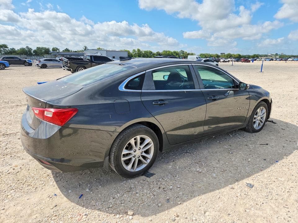 2017 CHEVROLET MALIBU LT 3