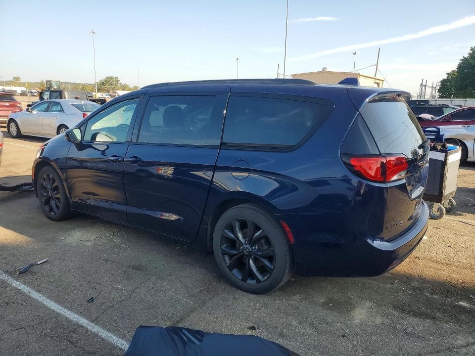 2018 CHRYSLER PACIFICA TOURING L 2