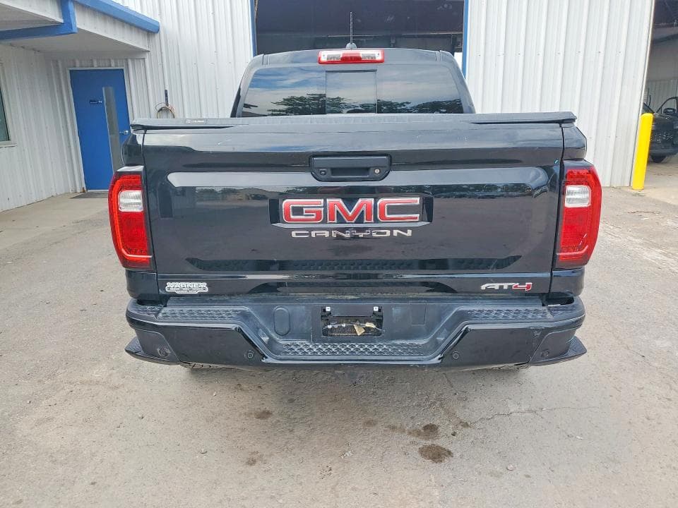 2024 GMC CANYON AT4 6