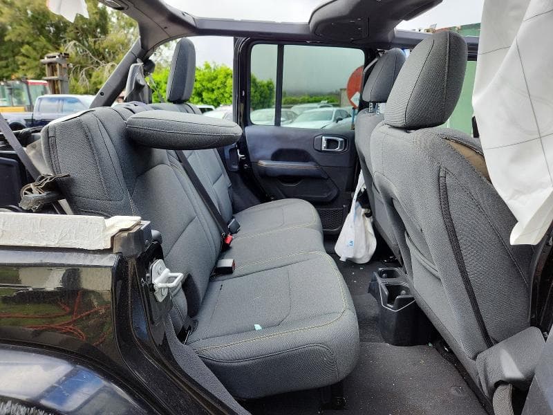 2025 JEEP WRANGLER SAHARA 10
