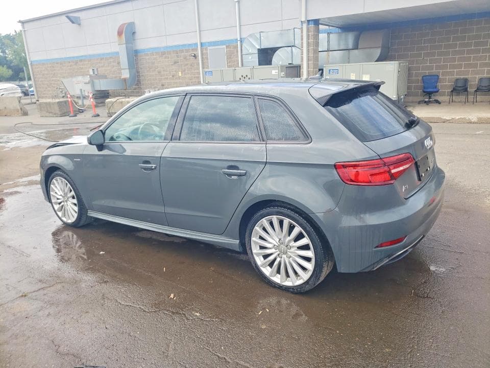 2017 AUDI A3 E-TRON PREMIUM 2