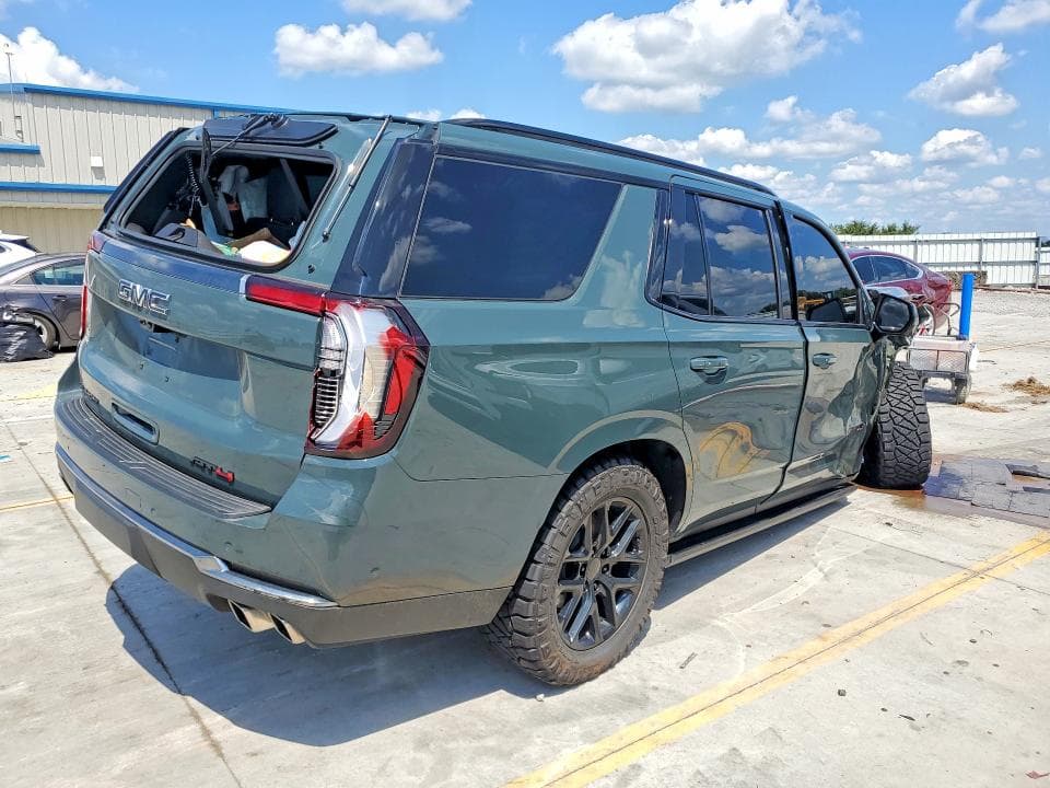2025 GMC YUKON AT4 3