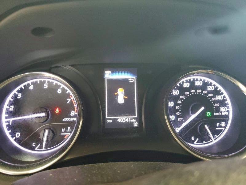 2019 TOYOTA CAMRY LE 9