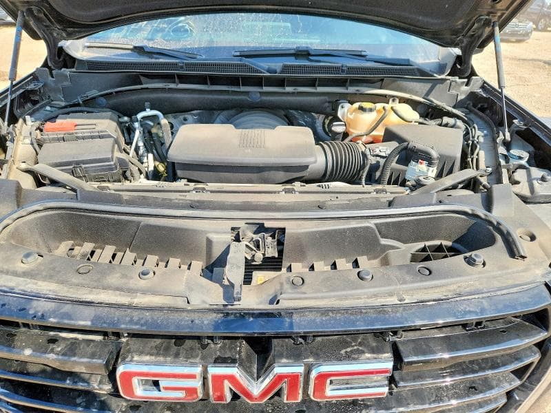 2022 GMC YUKON SLE 11