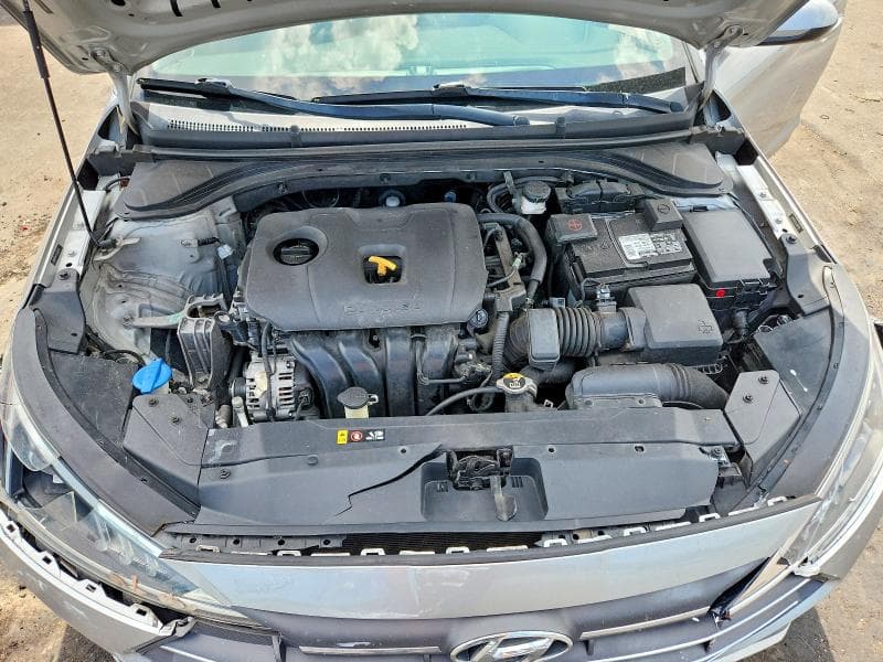 2020 HYUNDAI ELANTRA SE 11