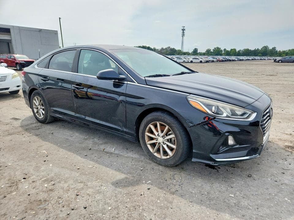 2018 HYUNDAI SONATA SE 4