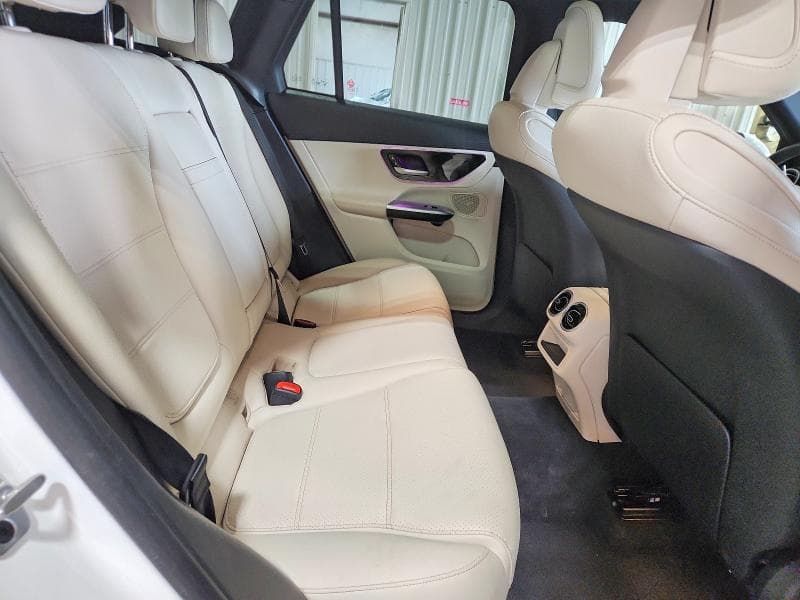 2023 MERCEDES-BENZ GLC 300 4MATIC 10