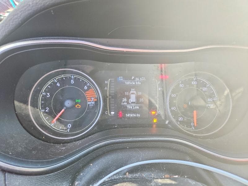 2019 JEEP CHEROKEE LATITUDE PLUS 9