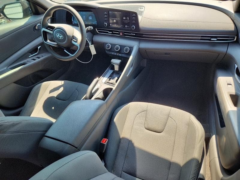 2024 HYUNDAI ELANTRA SE 8
