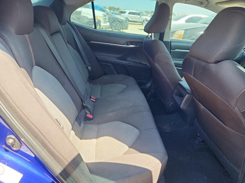 2018 TOYOTA CAMRY LE 10